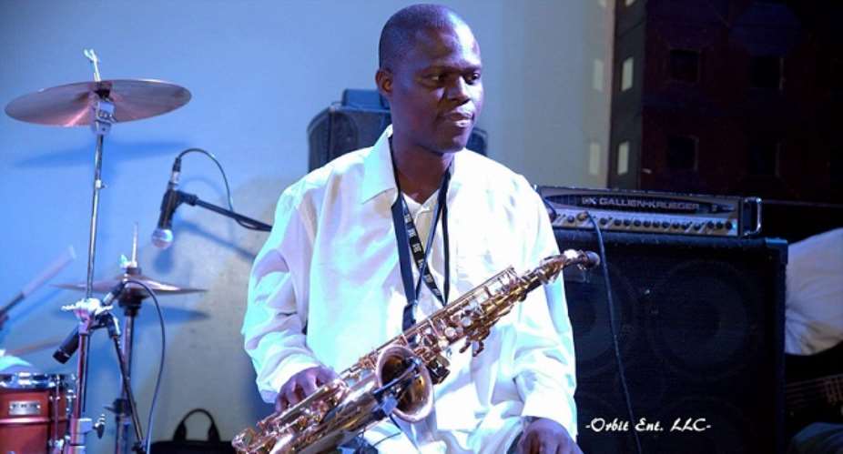 Singer, K1 Grief-Striken as Saxophonist Dies