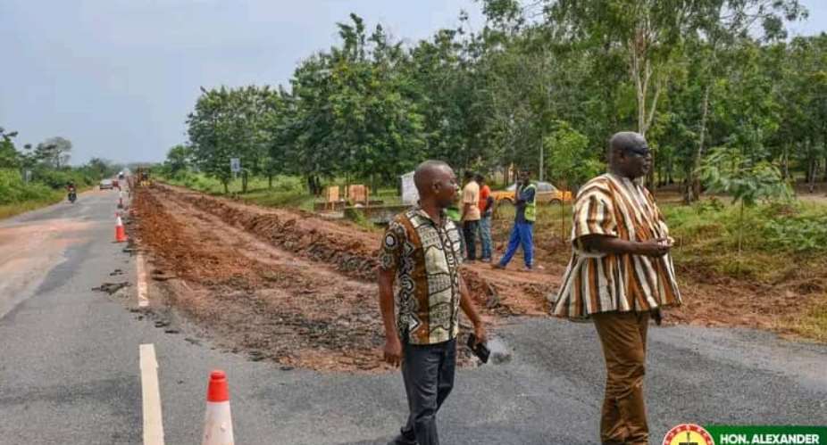 CentralTonguMP, DCE assess critical repair works onAdidome–Sogakoperoad