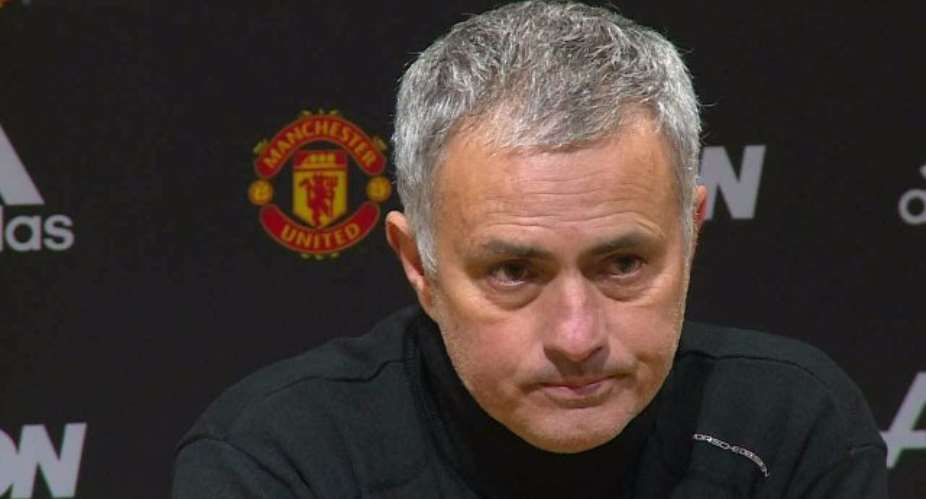 Water And Milk Thrown At Mourinho In Old Trafford Tunnel Row