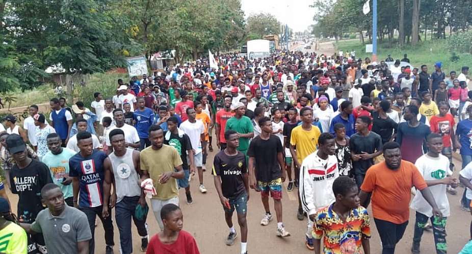 Scores participate in second edition of Sompa health walk at Sunyani