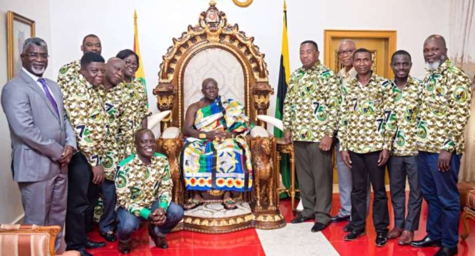 Otumfuo Osei Tutu II with members of the Ghana Mineworkers Union