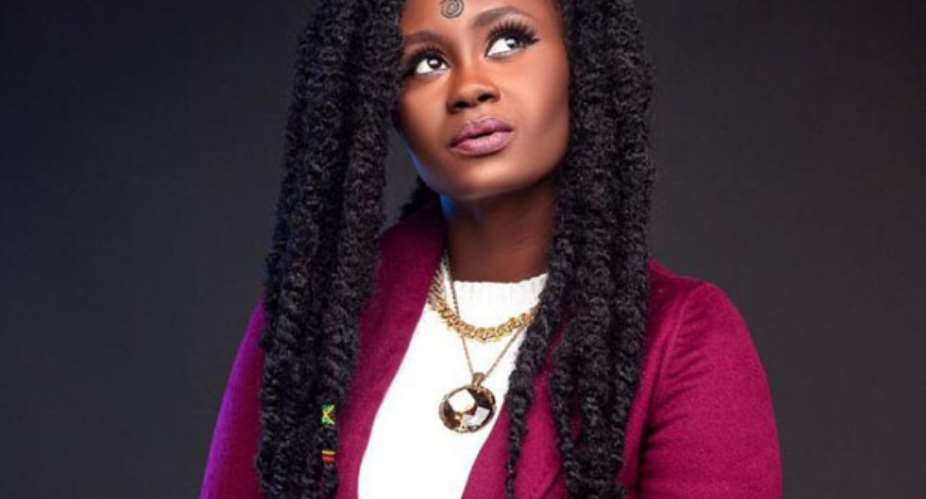 Ghanaian female artistes should invest energy in doing good music rather than beefs – Viyaa