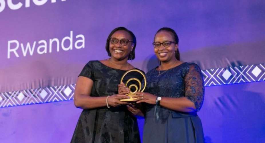 The Minister of Education in the Government of Rwanda, Dr. Valentine Uwamariya, and the 2021 Young Talent, Annette Uwineza.