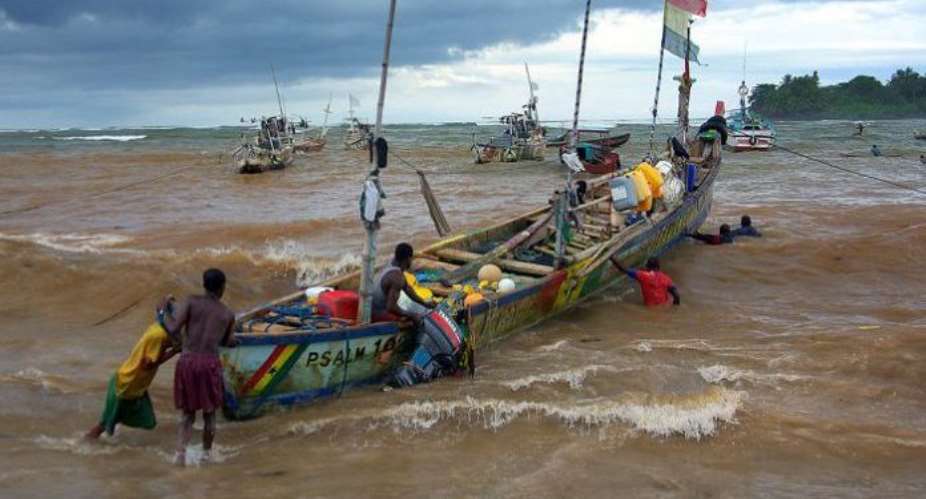 Fisherfolks at Keta lament over premix fuel for fishing