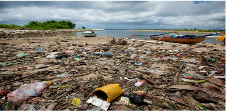 Marine litter affects communities and seas globally Photo: UNEP GRID ArendalLawrence Hislop