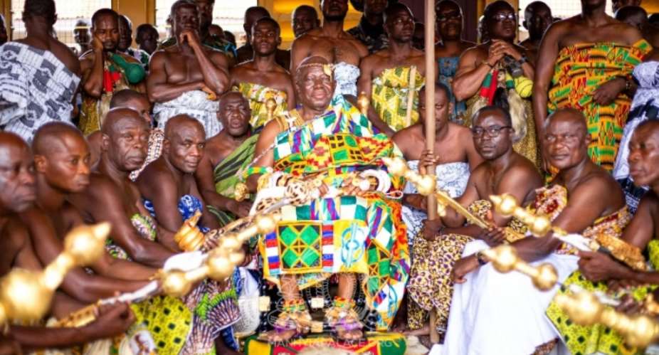 AR: New Sampa Paramount Chief sworn in at Manhyia Palace, urged to bring peace and development