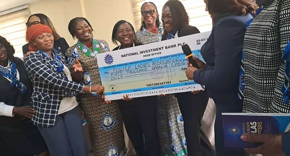 Financial knowledge secures the future - NIB to Police Ladies