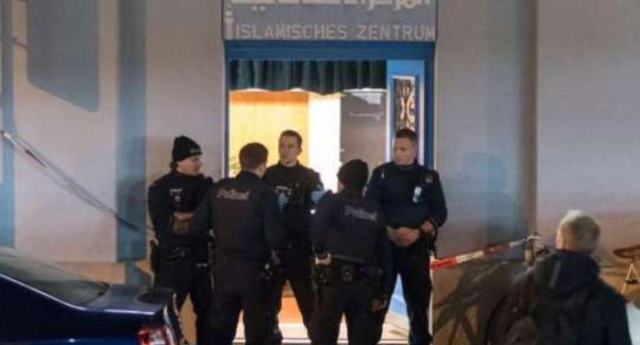 Suspected shooter at Zurich Islamic center found dead
