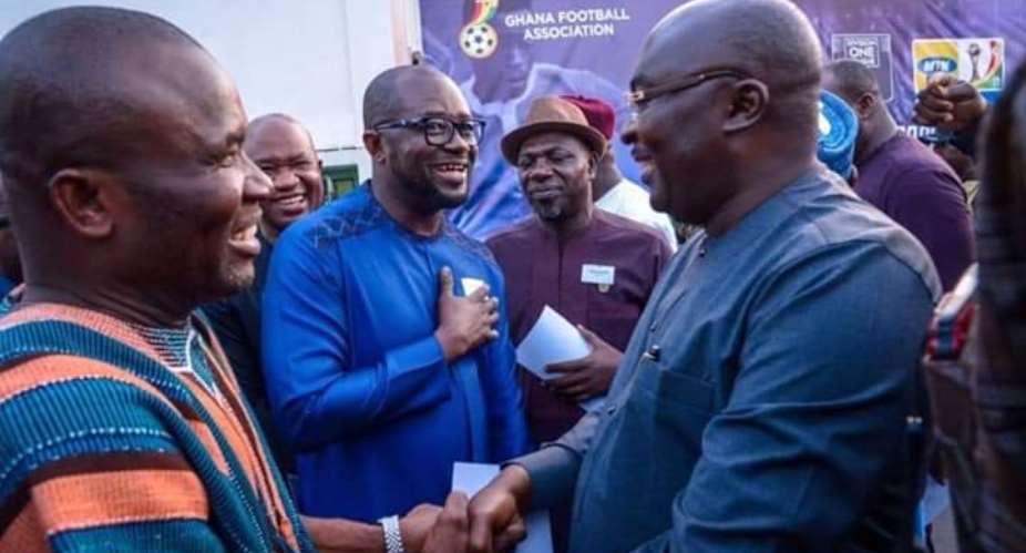 Dr. Bawumia exchanging pleasantries with football administrators