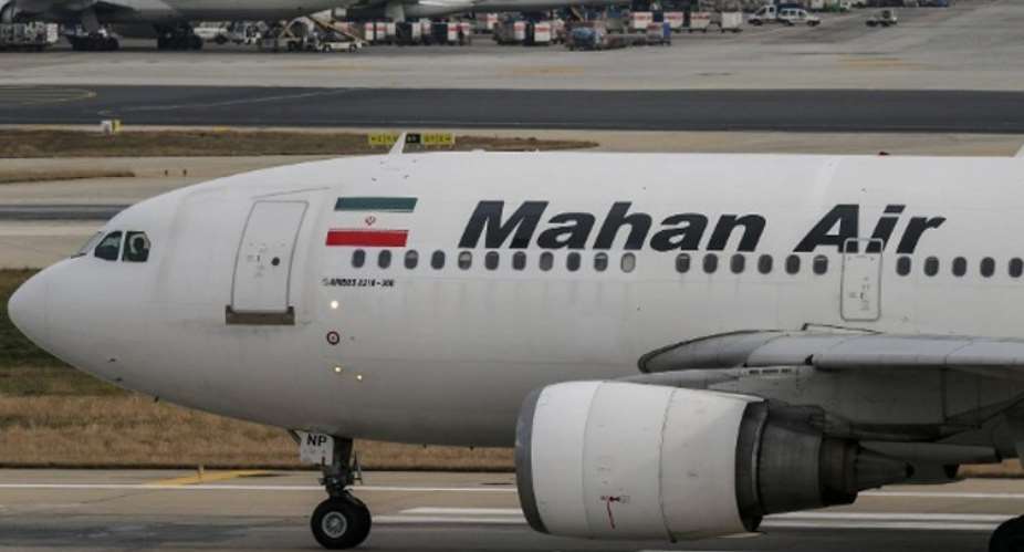 An Iranian machine of the Mahan Air at an airport: So far, the company regularly flew to Dsseldorf and Munich