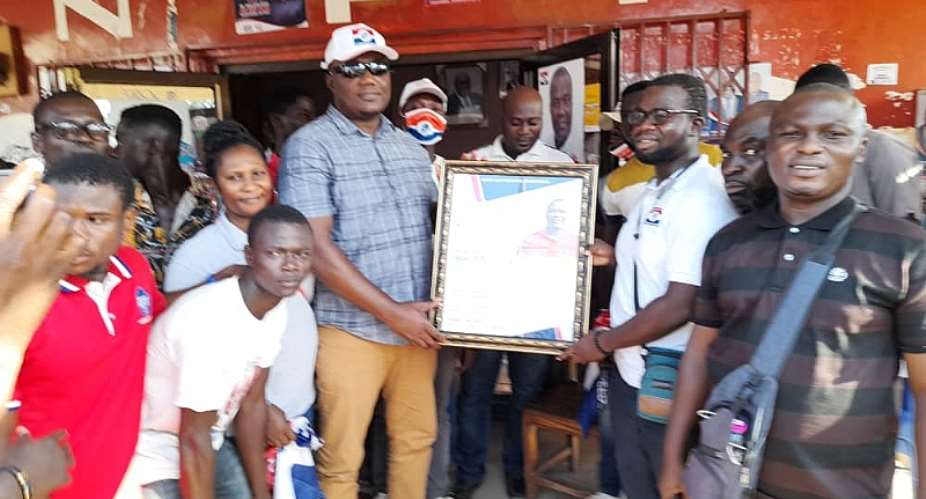 Effiduase-Asokore MP honoured by Bono East Regional Youth Wing