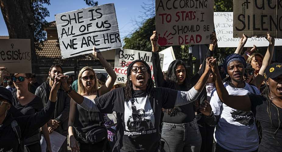 Protesters march against gender-based violence and femicide in South Africa - Source: EFE-EPAKim Ludbrook
