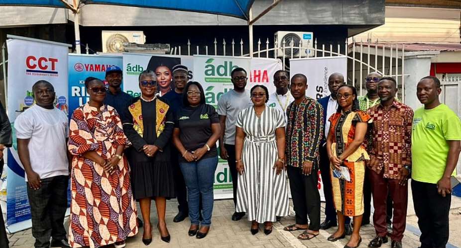 Fisheries Ministry receives donations ahead of 2025 National Farmers’ Day