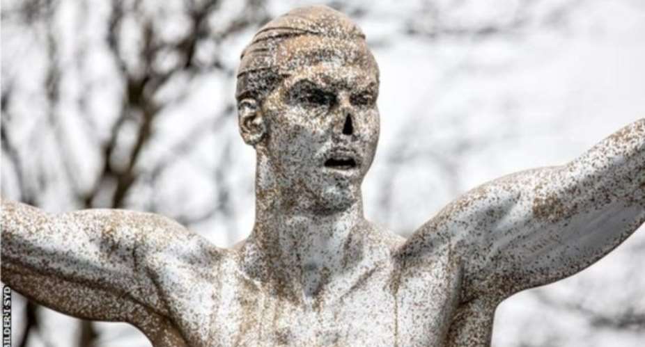 Ibrahimovic Statue Has Nose Cut Off By Vandals