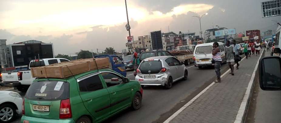 Heavy traffic hits Accra-Tema Motorway during yuletide