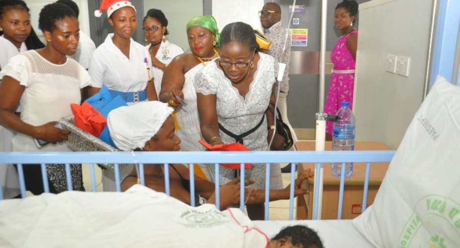 Amissah-Arthur celebrates Christmas with Shai Osudoku Hospital patients