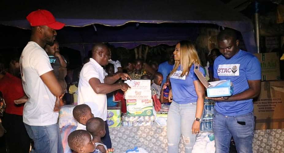 Stacy Amewoyi Donates To Royal Seed Home