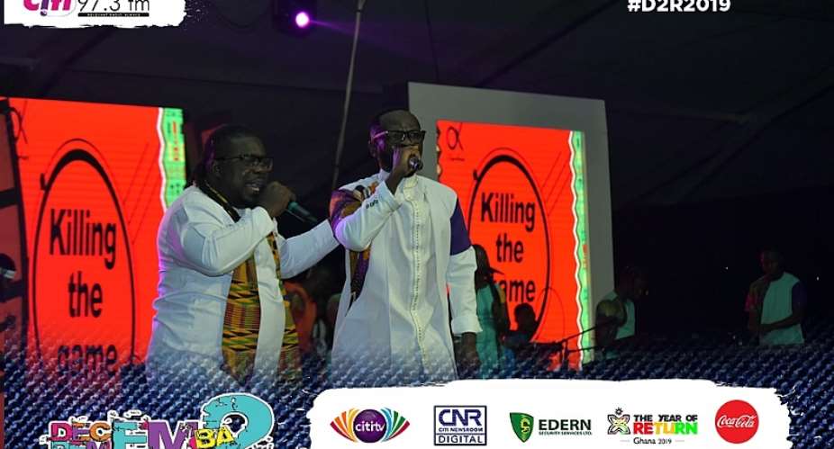 Okyeame Kwame performs with Obour at Citi FMs D2R2019