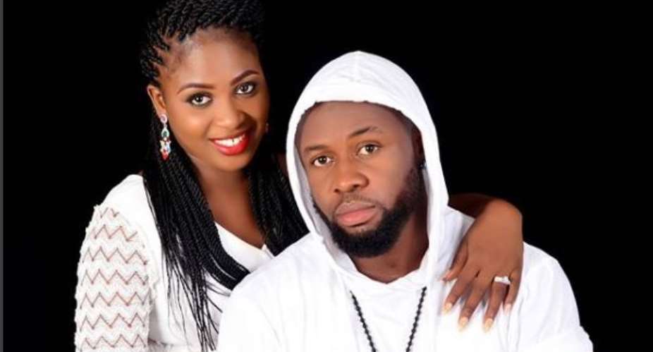 Actor, Akachi Max Proposes to his Lover Set to fix Wedding Date