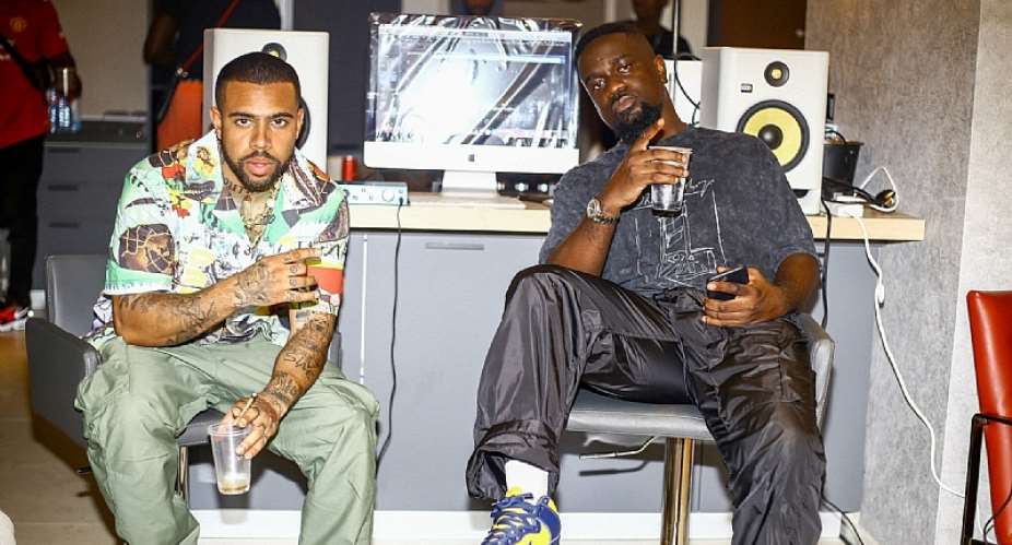 Vic Mensa performs with Sarkodie for the first time at Rapperholic 2021