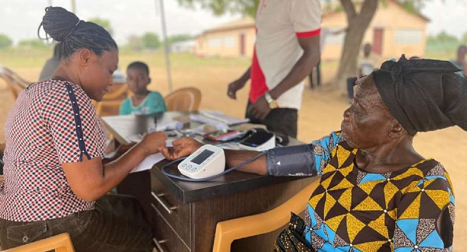 Dr. Divine Kabutey Agyemang-Lardey holds free medical outreach in his hometown