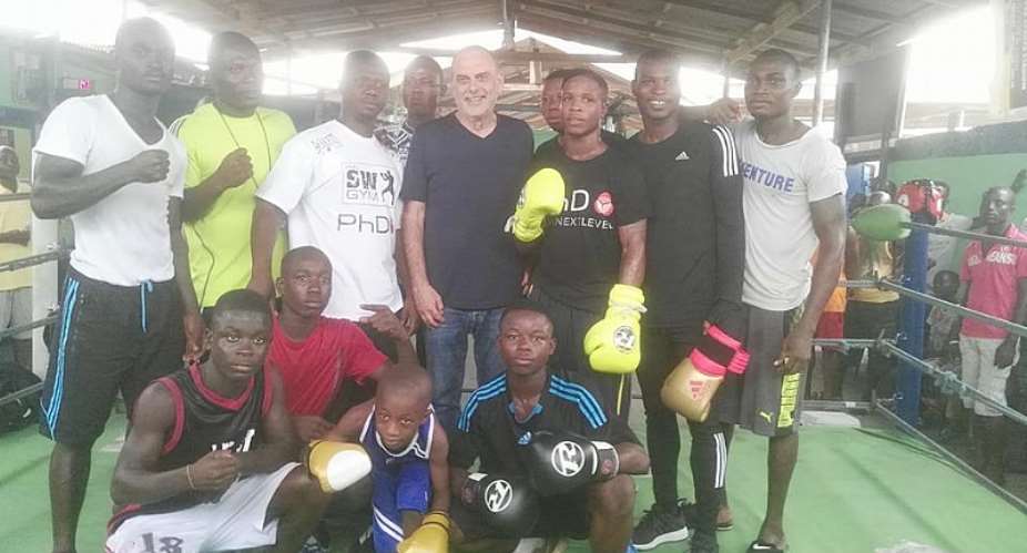 Black Stars Coach Avram Grant Visits Akoto Lante Boxing Gym