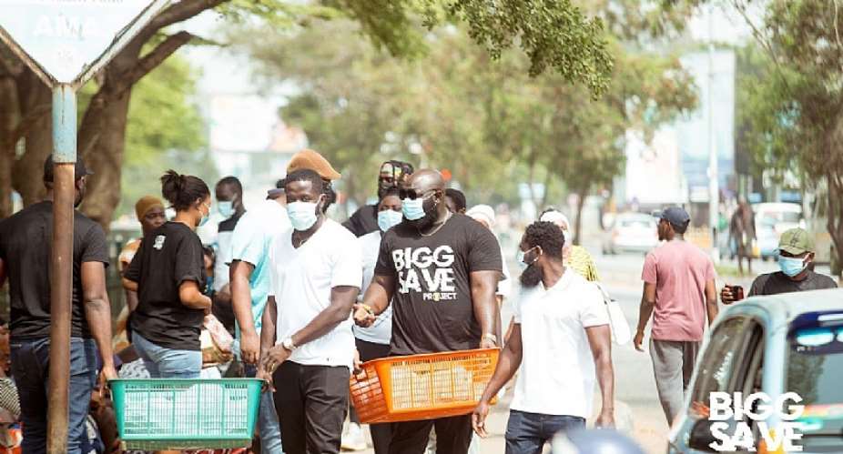 Bigg Save Project by Big Ghun fetes natives of the street on Christmas Day