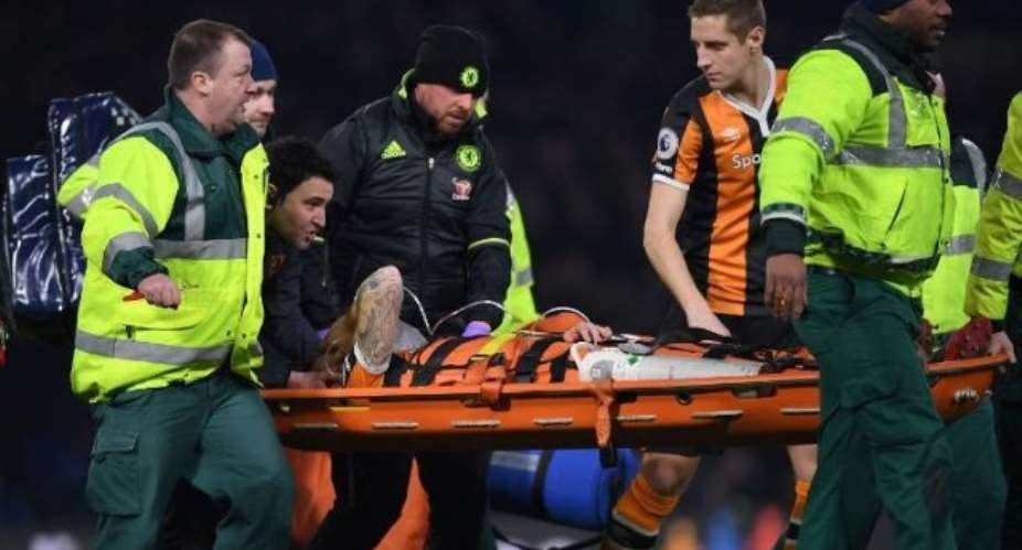 Hull's Ryan Mason suffered fractured skull after collision with Gary Cahill