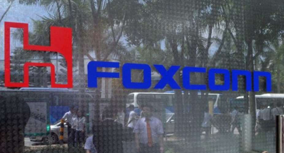 iPhone maker Foxconn signals 7bn US investment