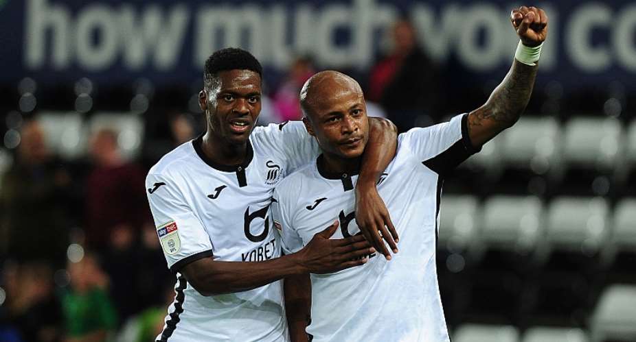 Andre Ayew with Swansea City teammate