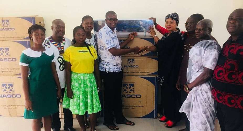 Hon. Betty Krosbi Mensah Donates To Presby Hospital, Donkorkrom