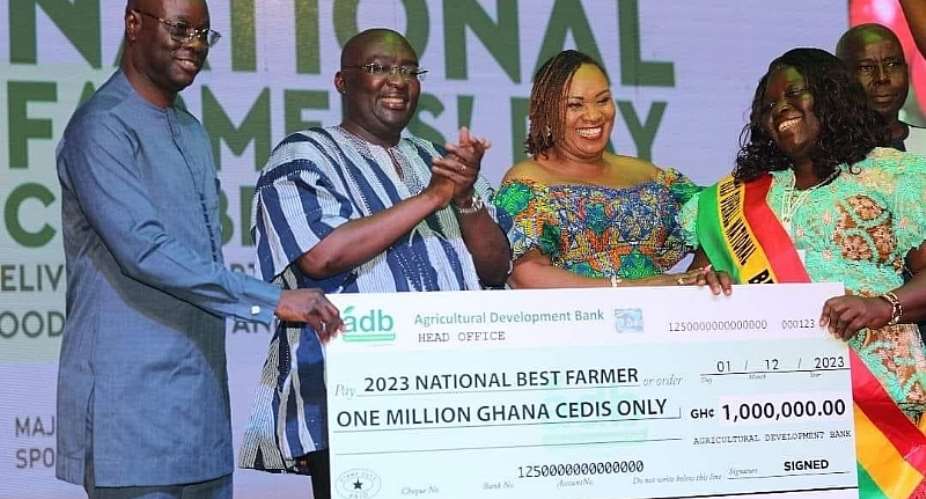 Guzakuza congratulates Charity Akotia for winning 2023 National Best Farmer award