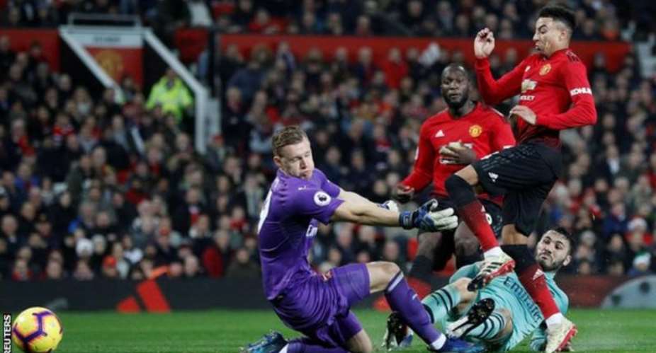 Man Utd  Arsenal Play Out Frenetic Draw
