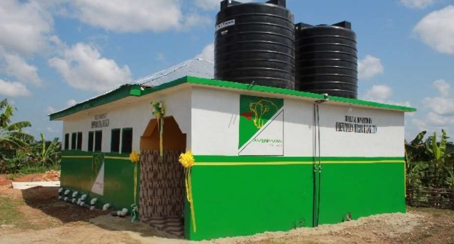 Amenfiman Rural Bank supports Asankragwa SHS with modern sanitation facility