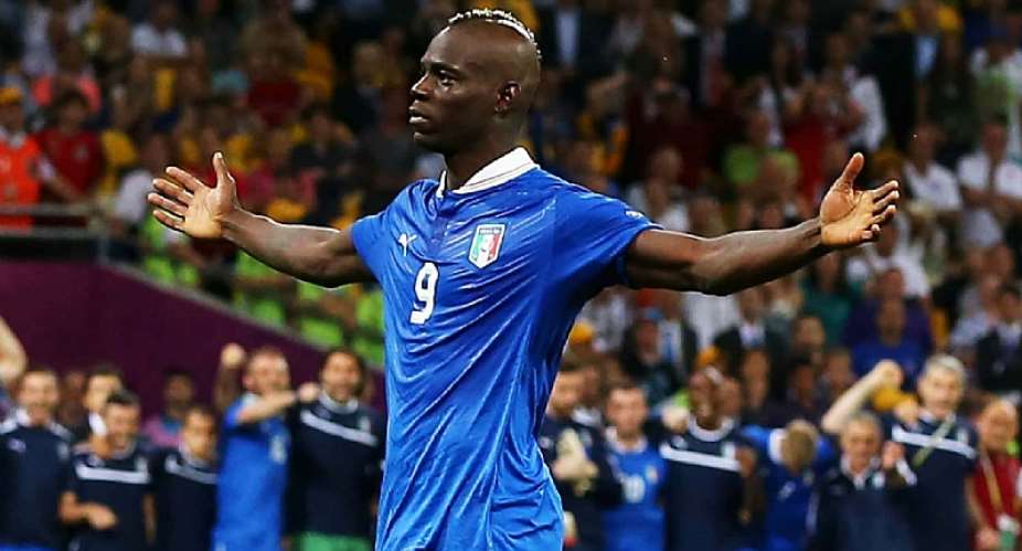 Mario Balotelli gets Italy recall ahead of World Cup playoffs