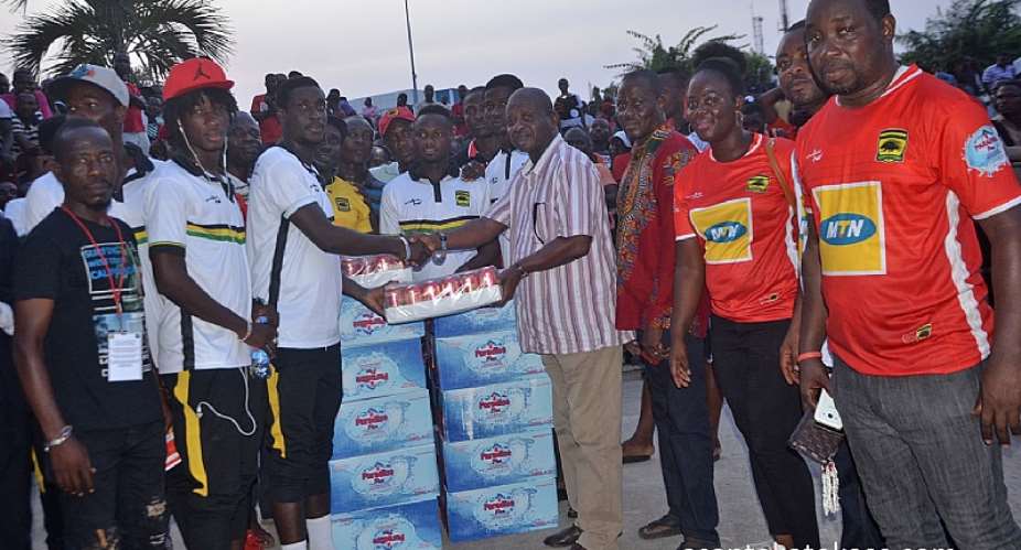 GARCC Donates To Asante Kotoko Players