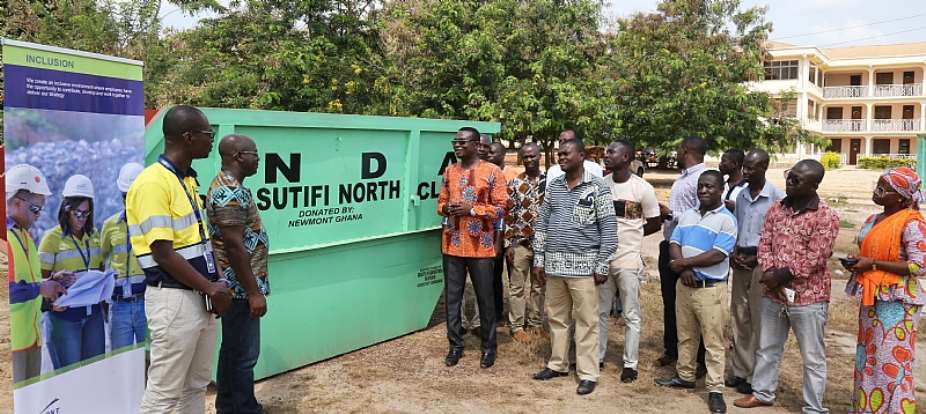 Newmont presents refuse containers to Assembly