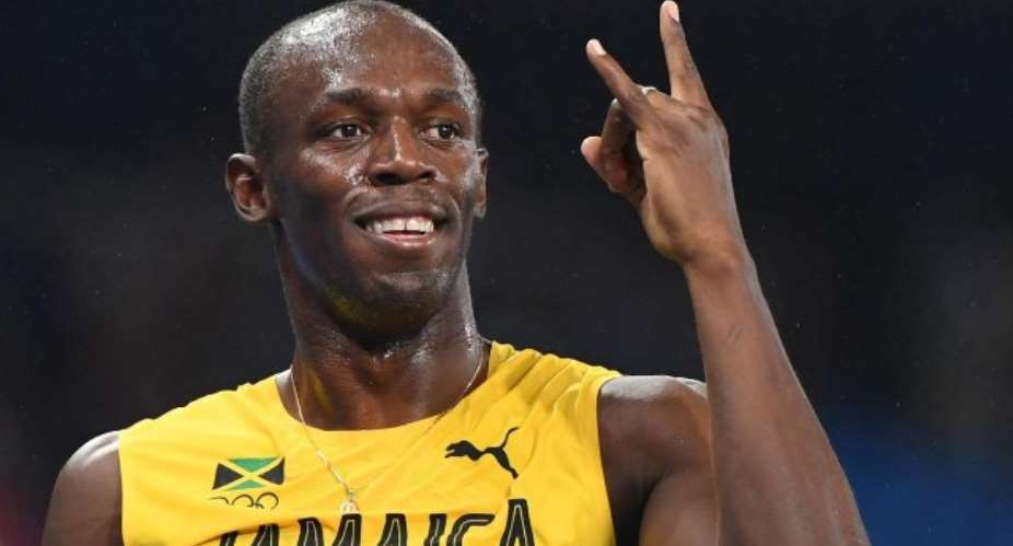 'Unhappy' Usain Bolt hands relay gold back to Olympic chiefs