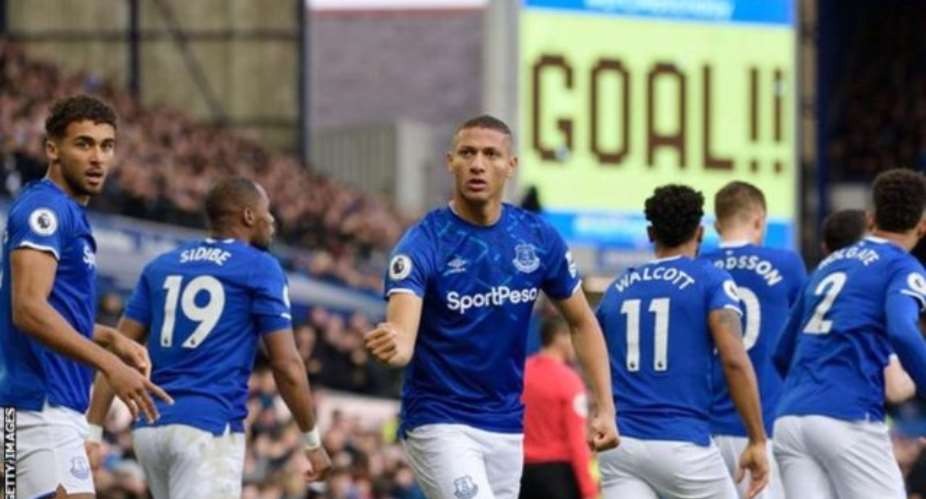 PL: Everton Beat Chelsea In Ferguson's First Game