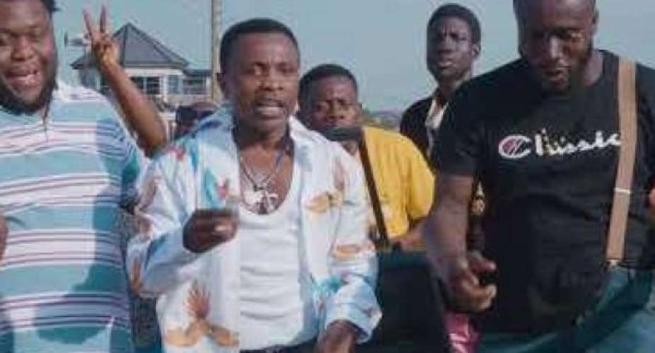 Dr. Likee features in Kaakyire Kwame Appiah's Christmas song Biibiibaooo Bronya