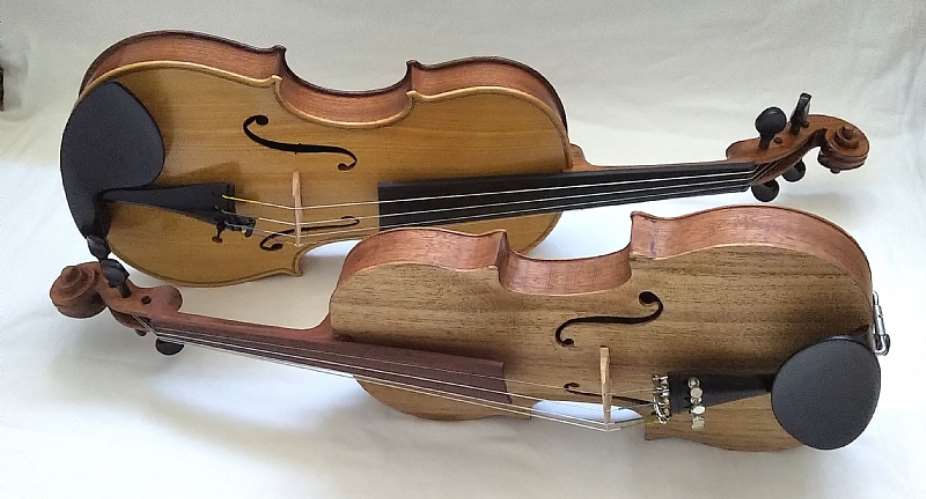 The two violins constructed by the researchers. - Source: Courtesy Martina Meincken