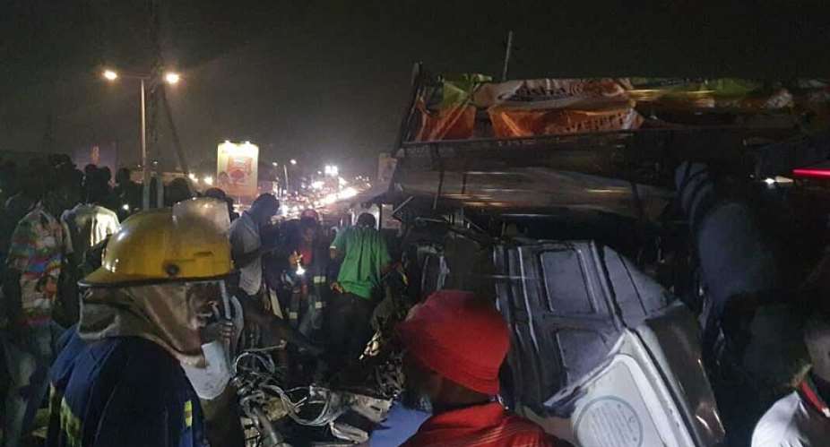 AR: Three people die after trailer truck runs over traders at Angloga Junction in Kumasi