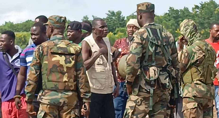 Senya Bereku: Chiefs, residents clash with military over disputed land