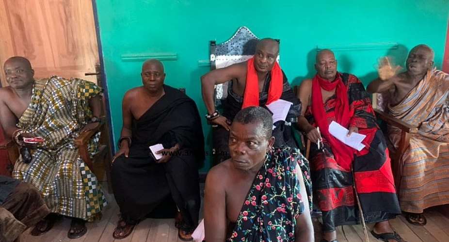 C/R: Nkusukum Paramount Chief strips off chieftaincy title of gay activist who fell from palanquin