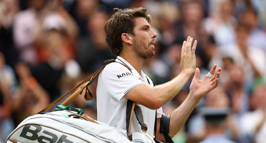 Cameron Norrie apologises after thrown racquet hits spectator