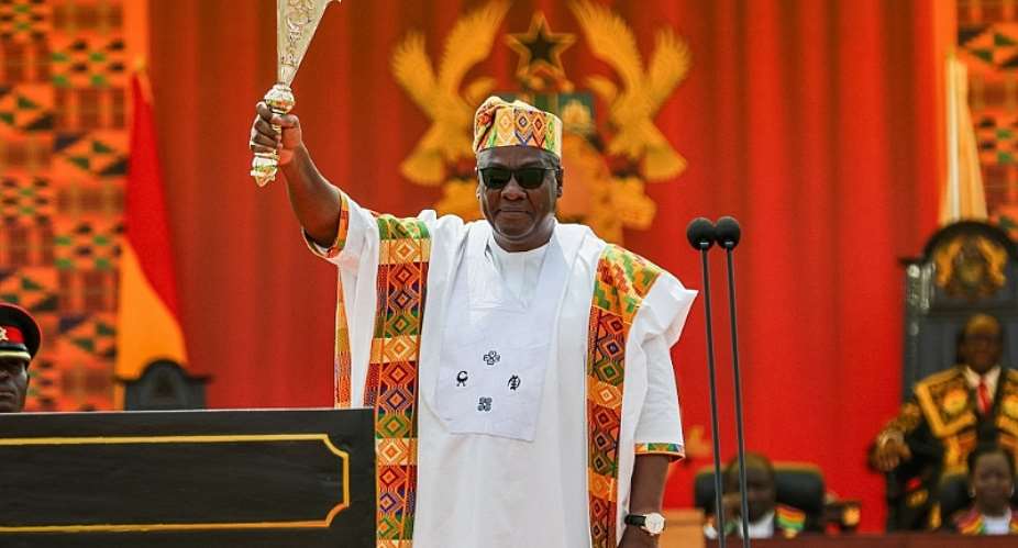 VIDEO: How Mahama discussed design ideas for his inauguration outfit with his fashion designer
