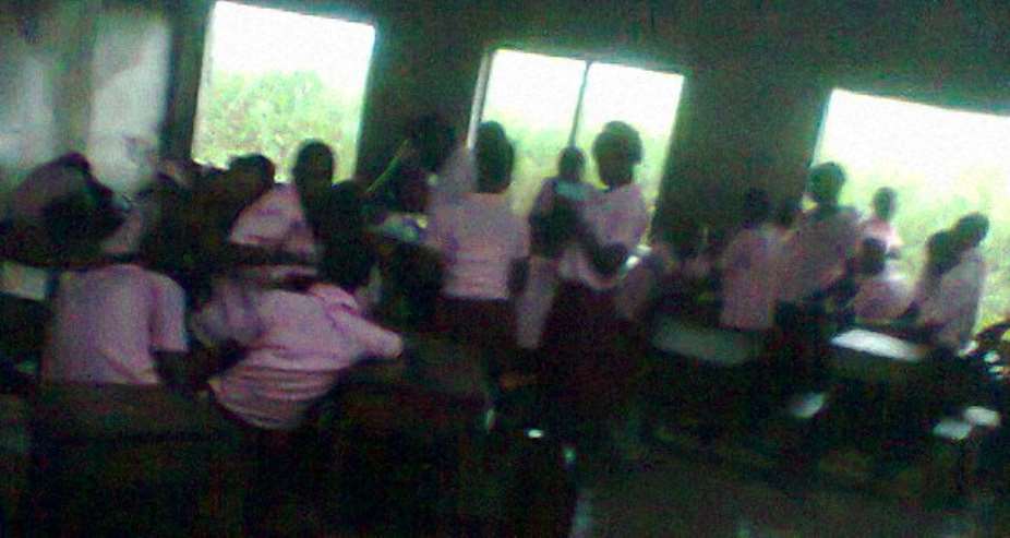 Education In Akwa Ibom State In Shambles, As Student Write Exams Under Leaked Roofs And Rains