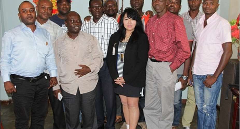 Group Photograph Of Dr. Liang And Stakeholders From The Mining Sector After The Summit