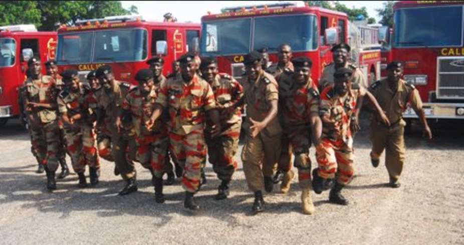 Shocking!! Fire Service Runs Out Of Water In Combating Assin-Fosu Fire