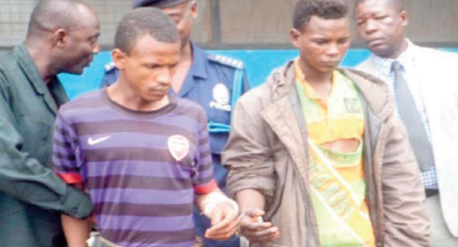 2 Robbers Nabbed With Weapons